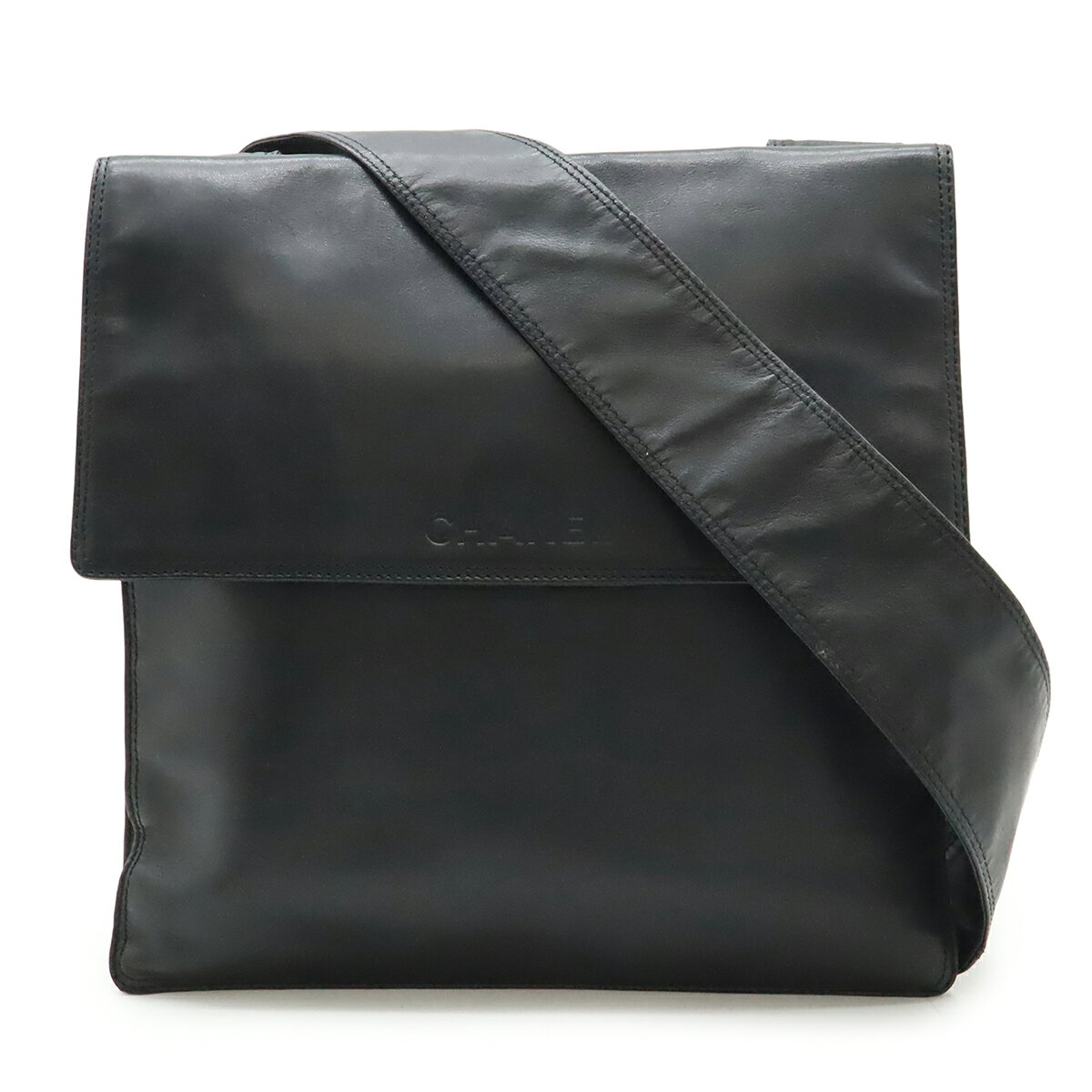 CHANEL シャネル ロゴ スクエア ショルダーバッグ ポシェット サコッシュ 斜め掛け ラムスキン レザー ブラック 黒 【中古】