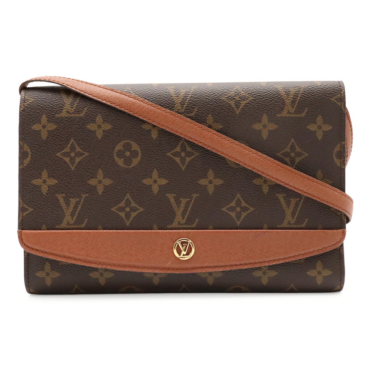 商品説明 程度 中古 Aランク サイズ W23.5cm H16cm D3cm ショルダーストラップ長さ約103cm(調節不可、金具含む) 材質 モノグラム・キャンバス(PVCコーティングキャンバス) カラー ブラウン 仕様 内側ファスナーポケット1 付属品 ショルダーストラップ 重さ 約350g コンディション 外側 コバ溶け、フラップレザー部分わずかな汚れ、スレ 内側 スレ、ポケット内剥がれ ショルダー 若干のシワ、コバヒビ、付け根ヨレ 金具 スレ 特記事項 製造番号 AS0975 コメント ポケット内に剥がれがございますが、その他は状態の良いお品物でございます。スリムなボディのデザインながら、マチがあり収納力が高く、お出かけから普段使いまで幅広くご愛用頂けます。