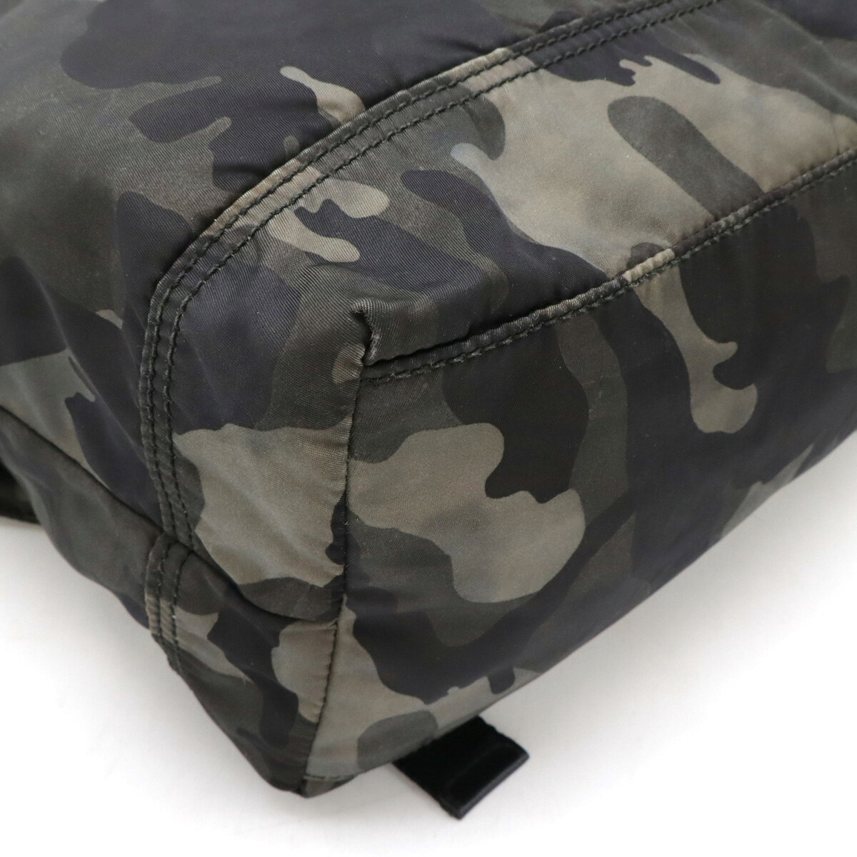 PRADA プラダ メッセンジャーバッグ ショルダーバッグ 斜め掛け ナイロン 迷彩 FUMO カモフラージュ グリーン系マルチカラー VA0887 【中古】