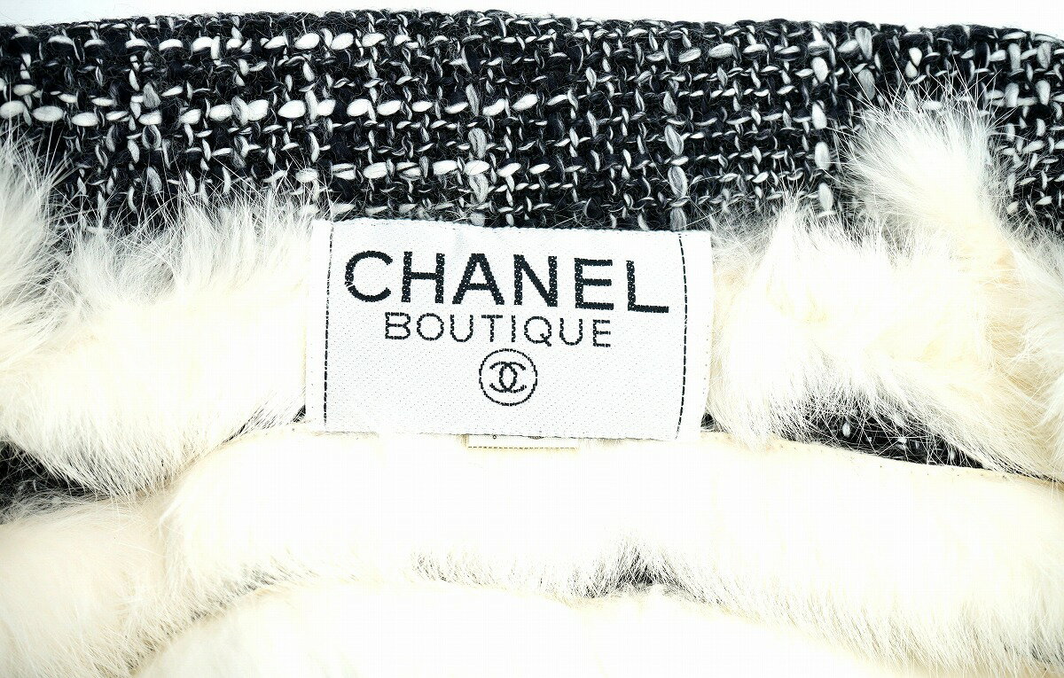 【アパレル】CHANEL シャネル レディース コート リバーシブル ファーコート 襟 ココマークボタン ウール ラビット ブラック 黒 ホワイト 白 ゴールド金具 【中古】【k】