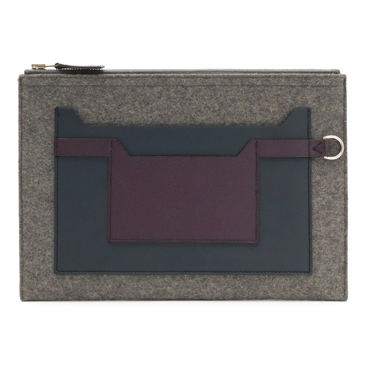 商品説明 程度 中古 Aランク サイズ W29cm H20cm 材質 フェルト/ヴォーエプソン カラー グレー/ダークネイビー/バーガンディー 仕様 外側ポケット4 付属品 なし コンディション 外側 レザー部分わずかなスレ、フチ毛玉 内側 目立つダメージなし 金具 若干のスレ 特記事項 刻印 D(2019年頃製造) コメント 綺麗なお品物でございます。エルメスの高級感をしっかりと感じられるバッグとなっております。ビジネスシーンやプライベートでも、ダンディな雰囲気を演出できる素敵なアイテムです。