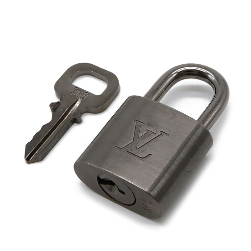 LOUIS VUITTON ルイ ヴィトン カデナ 鍵 パドロック 南京錠 No.308 ガンメタル 【中古】 LOUIS VUITTON ルイ ヴィトン カデナ 鍵 パドロック 南京錠 No.308 ガンメタル 【中古】