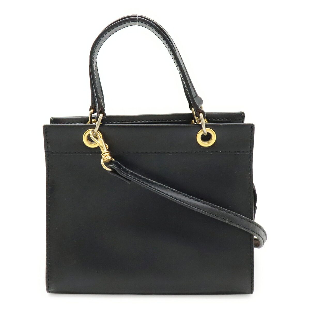 商品説明 程度 中古 ABランク サイズ W15.5cm H13cm D8cm ショルダーストラップ最長約124cm(調節不可、金具含む) 材質 レザー カラー ブラック 仕様 内側ポケット1 付属品 ショルダーストラップ 重さ 約180g コンディション 外側 シワ、下部、フチスレ、若干の型崩れ、薄っすらと汚れ 内側 スレ、若干の押し跡 ハンドル クセ、シワ ショルダー フチスレ、ヒビ有り 金具 メッキ剥げ コメント 使用感がございますが、まだまだご愛用頂けるお品物でございます。セリーヌらしい上質なレザーを使用したミニバッグ。ショルダーストラップは取り外し可能で2WAYでお使いいただける便利なアイテムでございます。