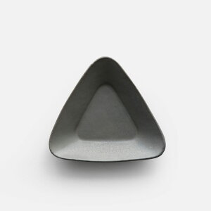 3RD CERAMICS サードセラミックス / おつまみ皿 T チャコール|豆皿 小皿 プレート 美濃焼 和食器 作家もの トライアングル 三角形 シンプル ギフト|117023