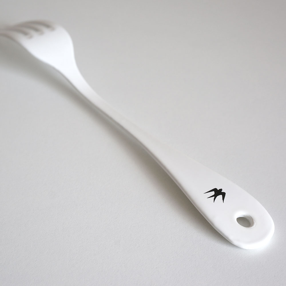 GLOCAL STANDARD PRODUCTS グローカルスタンダードプロダクツ / ツバメ フォーク ホワイト｜メール便可 10点まで｜tsubame カトラリー 琺瑯 ホーロー 燕三条製 アウトドア キャンプ｜118825