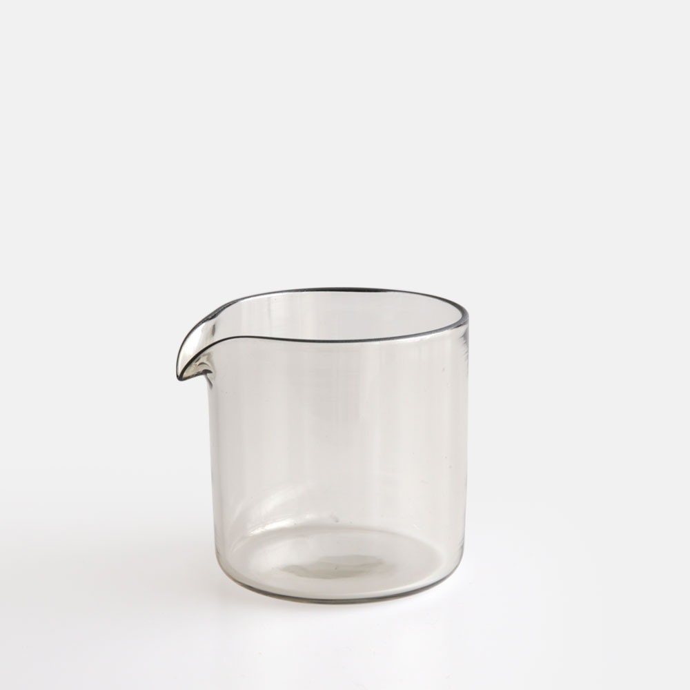 WASHIZUKA GLASS STUDIO / katakuchi shikaku(smoke)【ワシズカグラススタジオ/鷲塚貴紀/カップ/片口/カタクチ/スモーク/グレー/吹きガラス/ハンドメイド】[113087