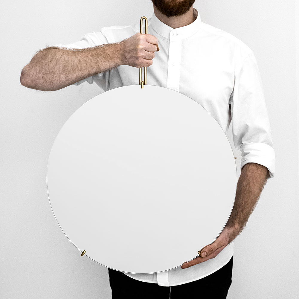 MOEBE ムーベ / WALL MIRROR 50cm(Brass)|ウォールミラー 鏡 姿見 ステンレススチール ホテルライク サニタリー インテリア デザイン ミニマル シンプル 北欧 デンマーク 飲食店 レストラン 住宅設備 真鍮 ブラス ゴールド|118119