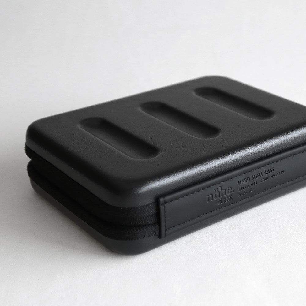 nahe ネーエ / HARD SHELL CASE L ブラック｜ハードシェルケース HIGHTIDE ハイタイド ガジェットケース ポーチ コンパクト 収納 小物入れ モバイルアクセサリケース｜116074 blw-store-10002436 B.L.W サンプル画像3