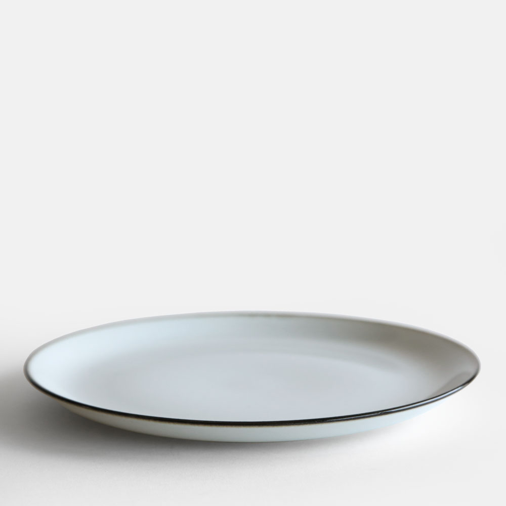 Rakuten - ALONGU 明論具[アロング] / 皿 250mm(フチサビ) | PLATE/プレート/縁錆/波佐見焼/和食器 | 118312