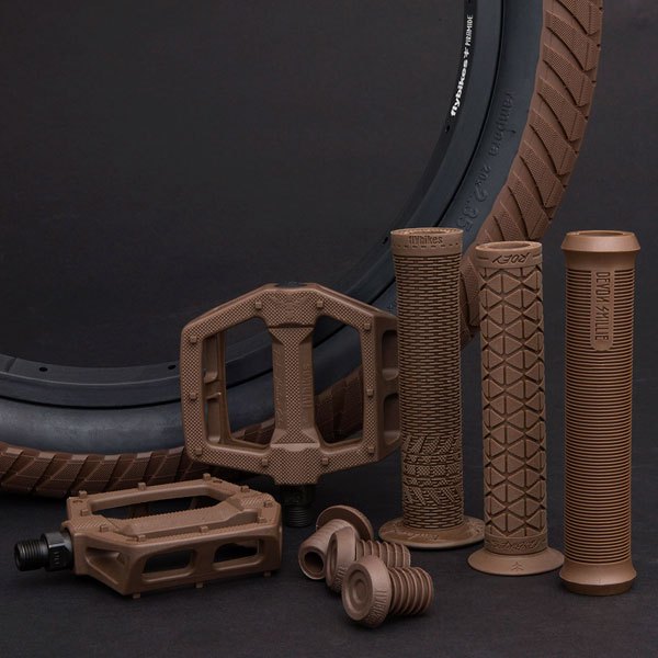 FLY BIKES - ROEY GRIPS / フライ BMX MTB クロスバイク グリップ FLY BIKES - ROEY GRIPS / フライ BMX MTB クロスバイク グリップ