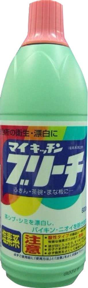 〇茶しぶ・シミを漂白し、バイキン・ニオイを除きます。 【洗浄と漂白】 台所用洗剤では取り除けないふきんのしみ、食器の茶しぶ・プラスチック容器の黒ずみなどをキレイに落とします。 【除菌と消臭】 ふきん・まな板・ゴミ入れなどについている雑菌・悪臭を取り除きます。 ＜使用方法＞ [漂白(除菌・消臭)] 約30分浸した後、水ですすぐ。 ※汚れのひどい時には少し長めにしてください。 [除菌(消臭)] 約2分浸した後、水ですすぐ。 ※木製のまな板は5分以上浸す。食器用スポンジは変色することがあるので長時間浸さない。 ※キャップ1杯は約22mlです。 ●成分：次亜塩素酸ナトリウム(塩素系)、界面活性剤(アルキルアミンオキシド)、水酸化ナトリウム ●液性：アルカリ性 ■広告文責: (株)テラオカビジネス TEL 0467-79-3688 ■メーカー名・お問い合わせ先 ロケット石鹸　0948-43-0756 ■原産国 日本 ■商品区分 台所用漂白剤