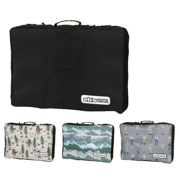 eb's【BOOTS CASE】 コメント 省スペース、2ルーム構造のブーツケース ・スペースを取らないコンパクトタイプ ・ボアブーツ、ハードブーツにも対応 ・裏地は水気と汚れに強いPVCコーティング ・素材: ポリエステル ・サイズ: W55×H36×D12cm ※掲載写真の色合いは、PCモニター環境や撮影時の光環境により実物と若干違う可能性もございますのでご了承ください。 サイズ感や生地感などご不明点ございましたらお気軽にお問い合わせください。 　 ▲創造的でデザイン性に富んだブランド EBS▲ 交換について ウエアのメンテナンス インソール＆ソックス 防寒・日焼け対策に！ メーカー希望小売価格はメーカーカタログに基づいて掲載しています。レビュー内容に関して：2026/5/22 26-27モデルに変更。ブランド名eb's ブランド名カナエビス モデル名BOOTS CASE モデル名カナブーツケース 商品ブーツケース 年式2026-2027 対象メンズ レディース キーワードブーツ バッグ カラー展開ブラック/BLACK/黒 ホワイト/WHITE/白 グリーン/GREEN/緑