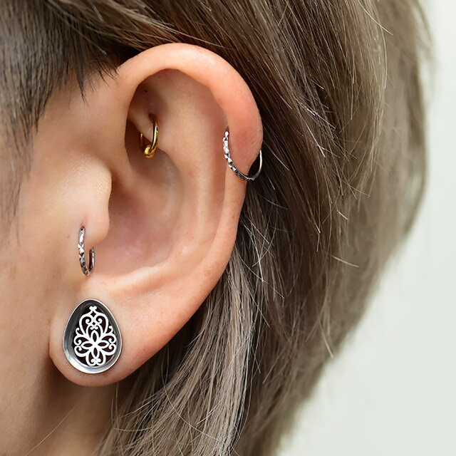 ワンタッチピアス 16g 立体ひし型 ステンレスピアス つけっぱなし クリッカー セグメントリング ボディピアス セプタム ロブ ヘリックス 軟骨ピアス