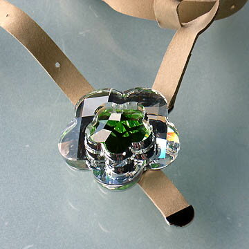 スワロフスキー®︎ ブローチ Allium ギフトボックス付 ブローチ