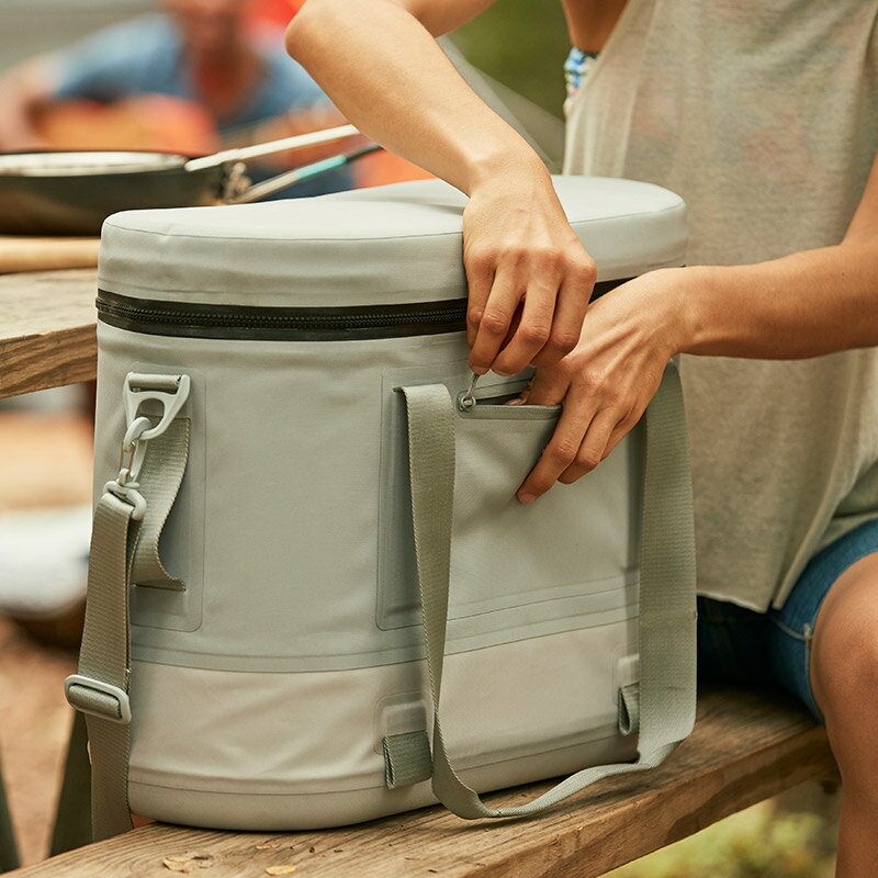 ハイドロフラスク/Hydro Flask 24L Soft Cooler Tote 保冷トート[ソフトクーラーパック アクセサリー マグボトル マイボトル ドリンクボトル 水筒 直飲み 保温 保冷 魔法瓶 二重壁真空断熱技術 ギフト プレゼント ハワイ]