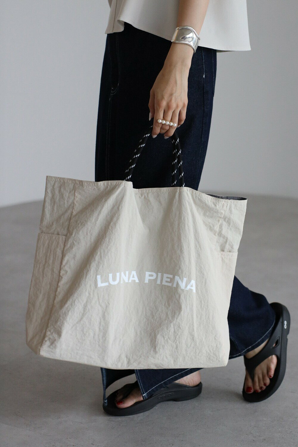 【撥水】ロゴトートバッグ 77-004963のサムネイル