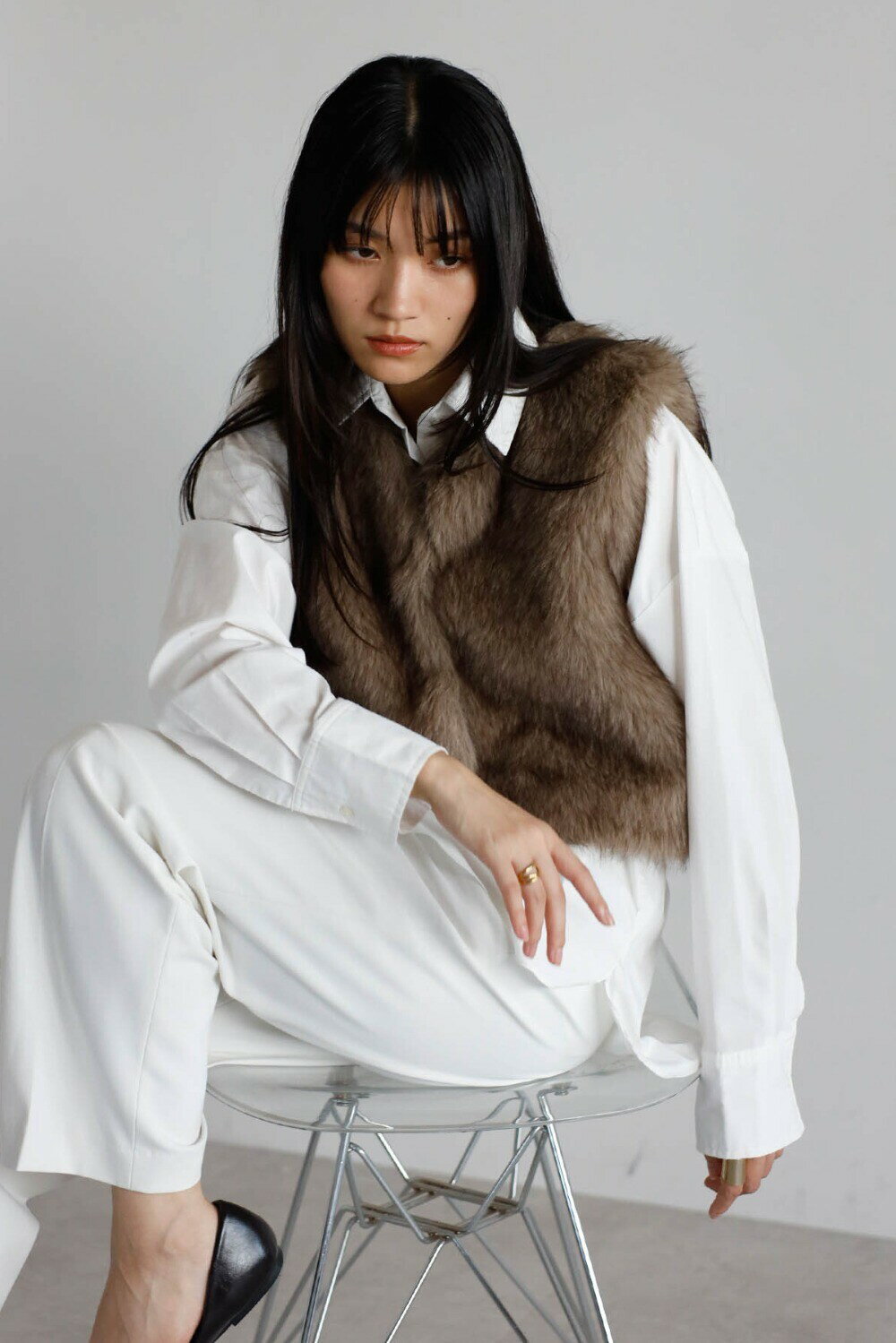 cropped fur vest / クロップドファーベスト 88-004950のサムネイル