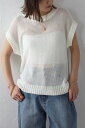 ヘルシーな透け感が魅力の大人メッシュニット