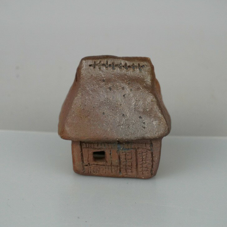 盆栽飾り 盆景 くずや 文山 越前文山 高さ 約5.5cm 添配 ミニチュア 茅舎 家屋 家 盆栽 枯山水 景色 飾り 添え 置き物 小物 ミニ庭園 風景 フィ...