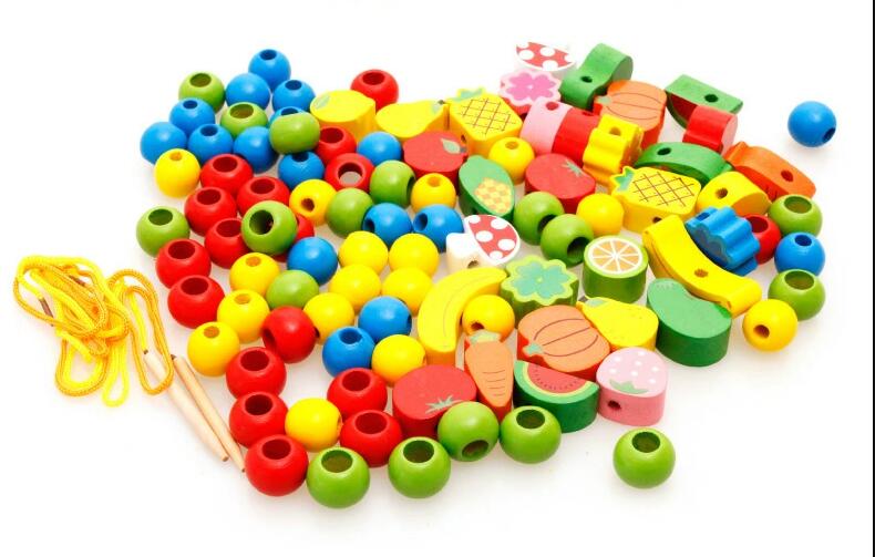 【50円クーポン配布中 送料無料】 ハリネズミ紐通し モンテッソーリ 室内 遊び おもちゃ ギフト 子供のおもちゃ 知育おもちゃ 木のおもちゃ 男の子 女の子 誕生日 入園祝い クリスマス プレゼント 出産祝い 指先の知育 子ども 家 保育 知育おもちゃ 2