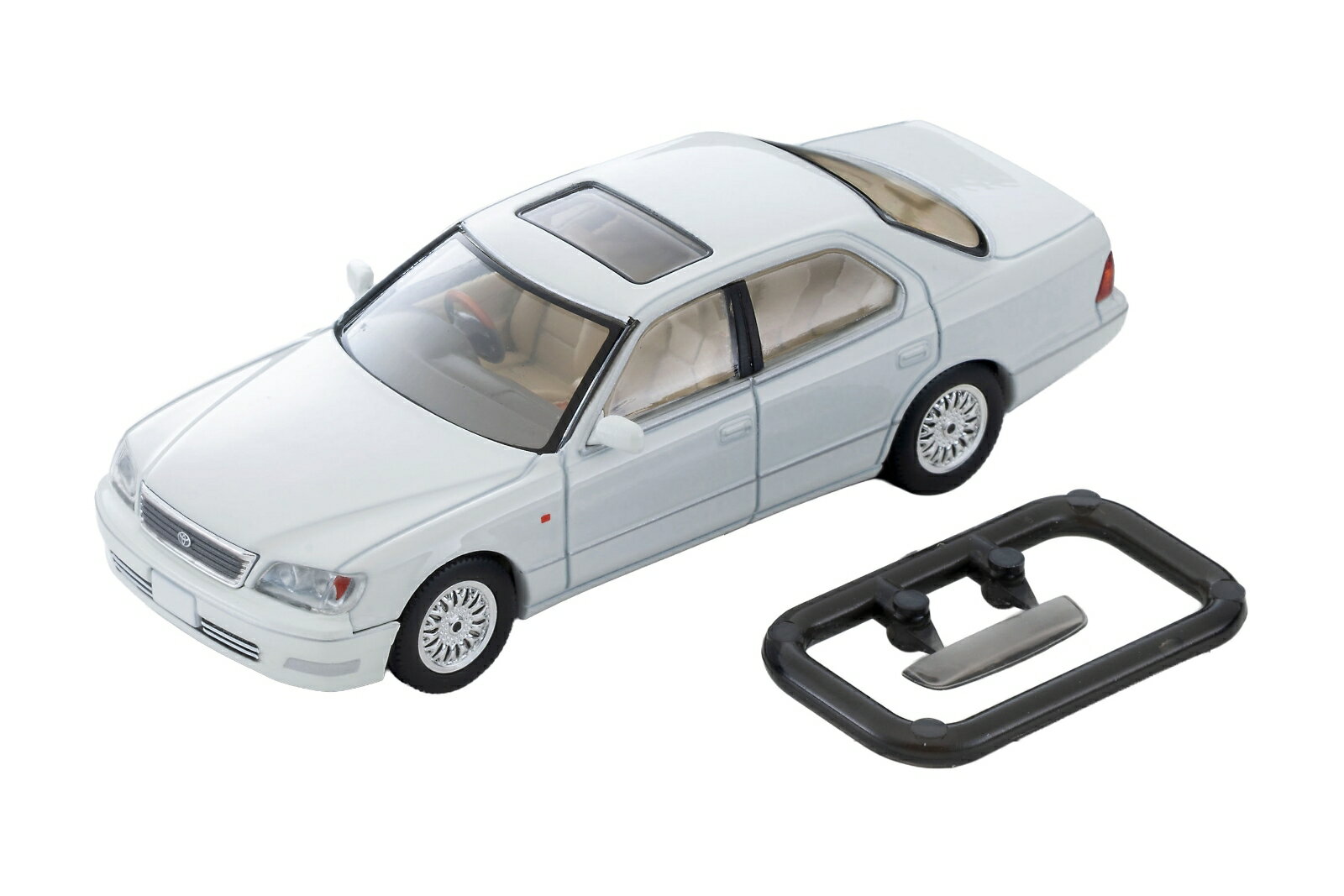 1989年に誕生したトヨタ セルシオ。その静粛性や精緻な作りこみは全世界の高級車に多大な影響を与えました。
1994年には2代目の20系にフルモデルチェンジ。初期モデルは初代のイメージを多分に残したデザインでしたが、1997年のマイナーチェンジではフロントを中心にデザインを変更。性能面でもATの5速化など改良が加えられています。
TLV-NEOでは20系セルシオの後期型を製品化し大変ご好評いただきましたが、今回はセルシオ誕生10年を記念した限定車の10thアニバーサリーが登場です。
ボディカラーは標準設定のものに加えて用意された専用モノトーンカラーのうち白と銀を再現しました。
メッシュの鍛造アルミホイールや木目を贅沢に奢った内装などにもご注目ください。

製品仕様
・1/64ミニカー

付属品
・サンルーフバイザー

・ホビー系商品についての諸注意
メーカー都合により発売の大幅な延期が発生する可能性がございます。
予約商品についてはメーカーから順次入荷次第の発送となります。メーカー公表の発売日とは異なる場合がございますのでご了承ください。