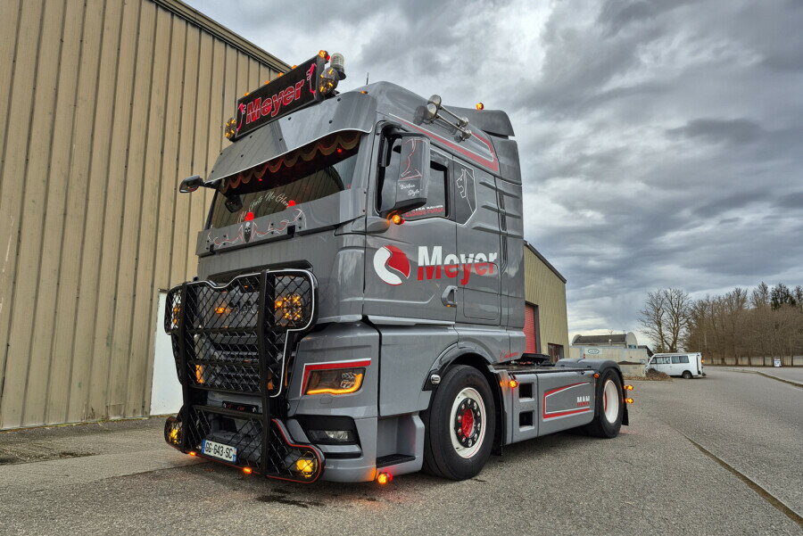 1/50 Meyer MAN TGX GM 【01-5177】 (ミニカー)