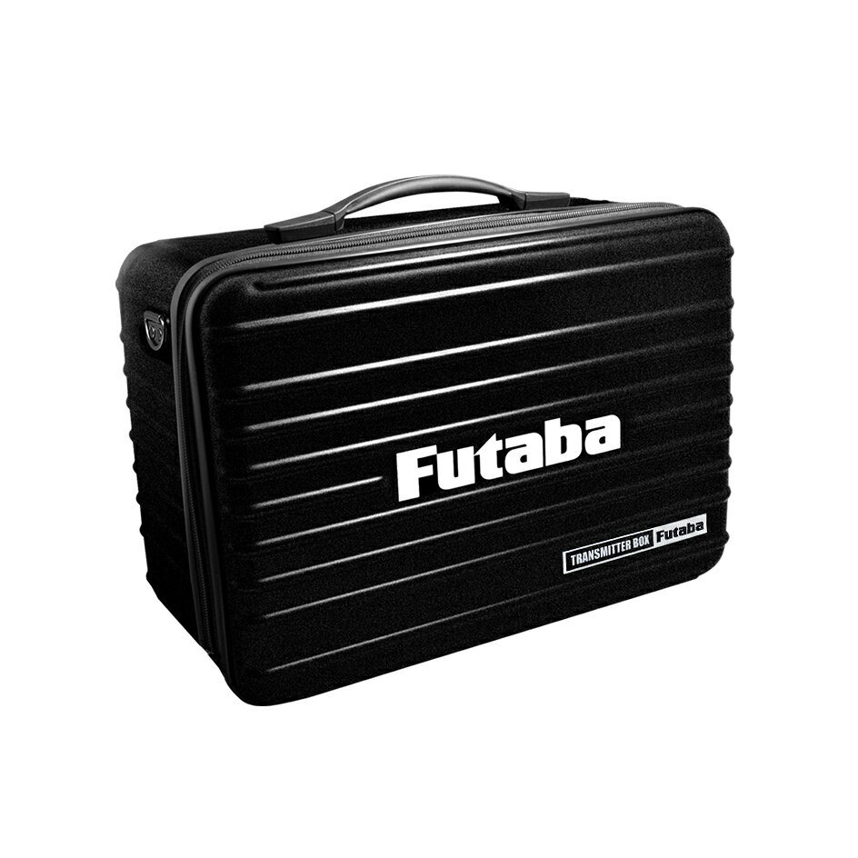 送信機BOX
送信機等の持ち運びにスティックとホイールの両方に対応した樹脂製の送信機BOXです。
充電器等の小物を収納するスペースもあるため、利便性にも長けています。

製品特徴
【外形】390 x 275 x 200 mm
【内径】375 x 250 x 160 mm
【巾着】370 x 295 mm
※樹脂布製の為、若干の寸法誤差がございます。

・ホビー系商品についての諸注意
メーカー都合により発売の大幅な延期が発生する可能性がございます。
予約商品についてはメーカーから順次入荷次第の発送となります。メーカー公表の発売日とは異なる場合がございますのでご了承ください。【対象年齢】：