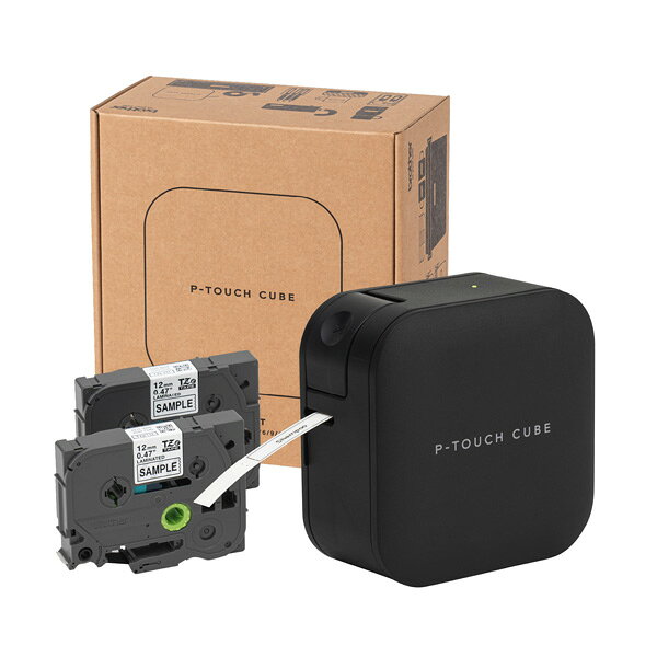 あなたの暮らしに寄り添う、新しいラベリング体験。
スマホ対応 ラベルライター P-TOUCH CUBE「PT-P320BT」

■コンパクトで美しいキューブ型デザイン
インテリアの一部として飾りたくなるような洗練されたデザイン。
コンパクトなデザインで置き場所にも迷わないサイズ感。

■スマホ対応で自由なラベル作成
スマートフォンとBluetooth接続で簡単に連携可能。
スマートフォン専用アプリ「P-touch Design&Print 2」を活用することで、自由なラベル作成。

■充電式で場所を選ばず、手軽にラベル作成
リチウムイオン充電池内蔵で、乾電池不要のモデル。持ち運びにも便利。
※本製品は電気用品安全法（PSE法）の基準をクリアしております。

■幅広い用途で活躍
専用テープ「TZeテープ」の3.5、6、9、12mm幅まで対応。
150種類以上の豊富な専用テープで、日常の整理収納から趣味まで幅広い活用を実現。
・キッチンを美しく整える、調味料ラベルに
・毎日の準備が楽しくなる、子ども用のかわいらしい名前シール作成
・ラベル活用ですっきり見せる、日用品の整理収納
・植物の成長や種類を記録する、洗練されたプランツタグ作成
・コレクションを美しく整える、推し活アイテムへのアレンジ