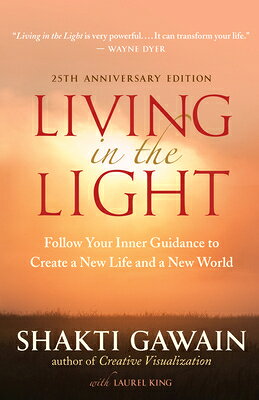 With her trademark insight and accessibility, personal growth pioneer Gawain highlights the transformative power of bringing the light of awareness to every aspect of the self--intuitive wisdom and rationality, power and vulnerability, peacemaker and warrior.