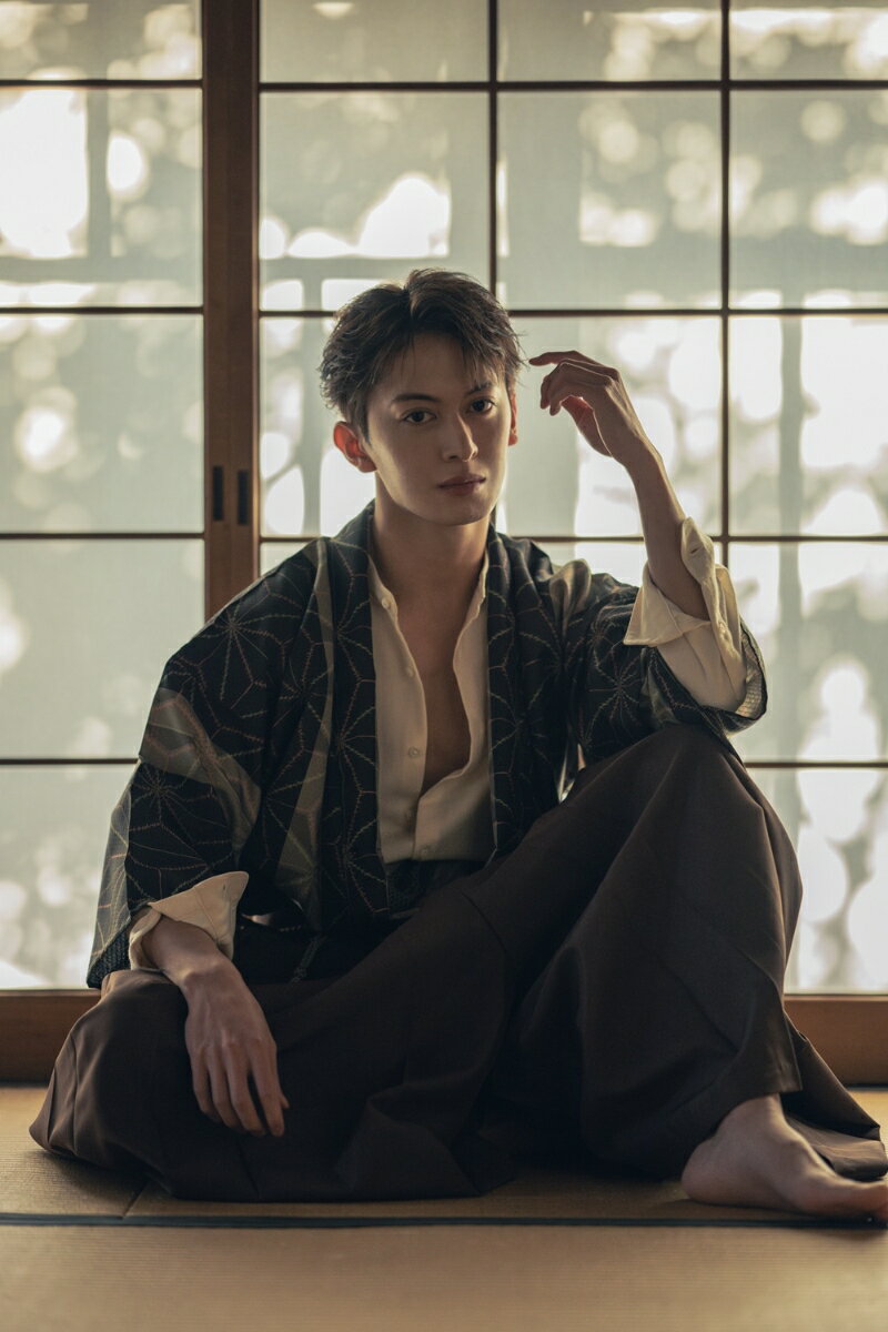 菊池修司1st写真集「Ambivalent」