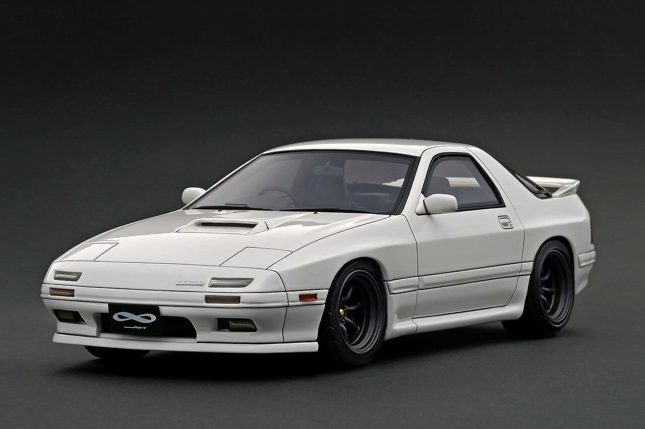 ignition model Mazda Savanna RX-7 Infini (FC3S) White (1/18 Scale) 【IG4088】 (ミニカー)