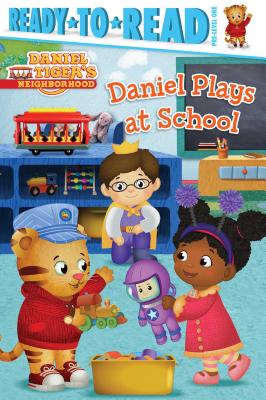 Daniel Plays at School: Ready-To-Read Pre-Level 1 DANIEL PLAYS AT SCHOOL M/TV （Daniel Tiger's Neighborhood） [ Daphne Pendergrass ]