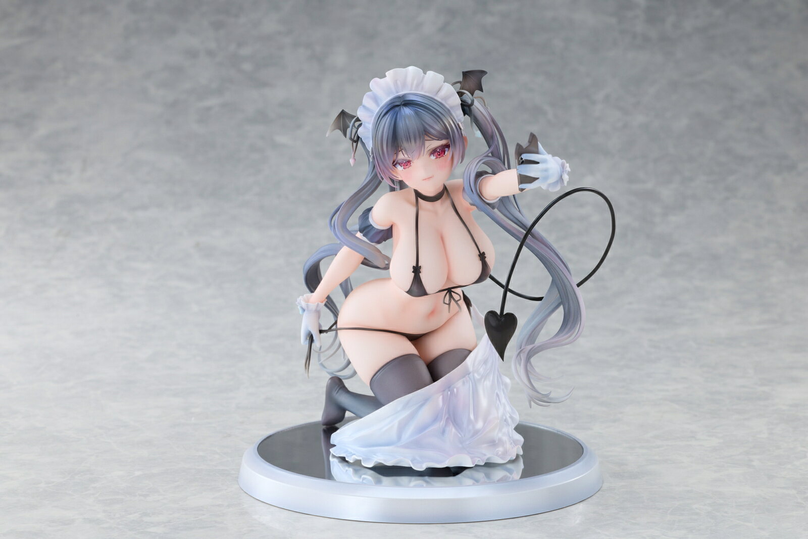 あゆま紗由イラスト原作、PartyLook制作による「小悪魔リアスちゃん」が1/6 スケールフィギュアとなって登場！

※画像は彩色サンプルです。
実際の商品とは異なる場合がございます。
※商品仕様、付属物、特典物の有無、付属方法などはメーカー都合により案内時の内容より予告なく変更になる場合がございます、予めご了承ください。

【付属品】
フィギュア本体、台座、差し替え用顔パーツ

&copy;あゆま紗由

・ホビー系商品についての諸注意
メーカー都合により発売の大幅な延期が発生する可能性がございます。
予約商品についてはメーカーから順次入荷次第の発送となります。メーカー公表の発売日とは異なる場合がございますのでご了承ください。【対象年齢】：【商品サイズ (cm)】(高さ）：24.8