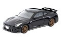 ●GT-R 2024modelが登場
●ほとんどの部品を新規製作
●T-specらしいボディカラーも注目

2007年に発表されたNISSAN GT-Rは時代とともに進化を遂げ、2024modelにたどり着きました。
2024modelではダウンフォースを増加させる新デザインの前後バンパーやウイング類を採用、特にPremium Edition T-specでは、内外装色のコーディネートをはじめ専用セッティングのサスペンションやカーボンセラミックブレーキなどを装備しています。

TLV-NEOではNISSAN GT-Rの各年式を製品化してきましたが、今回は最新型となる2024modelが初登場。
実車の変化が大きいことから、ミニチュアカーとしてはほとんどの部品を新規に製作しました。
まずはPremium Edition T-specを、特徴的な2色のボディで製品化。
歴代と比べて進化の大きさを、1／64スケールでもお楽しみください。
※写真はイメージです。実際の商品とは異なる場合があります。

(C) TOMYTEC

※メーカー都合により大幅な発売延期や発売中止が発生する場合がございます。ご予約の際は予めご了承ください。【対象年齢】：