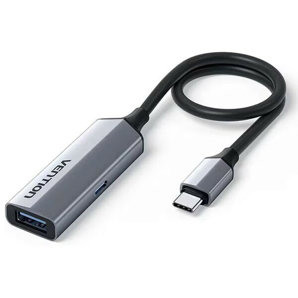 USB-C オス USB-A メス PD 電源アダプター 0.15m グレー アルミニウム合金タイプ

【超高速データ転送対応】
USB 3.2 Gen2規格に準拠し、最大10Gbpsの転送速度を実現。1GBの大容量ファイルもわずか1秒で転送でき、
動画編集や写真管理、業務用途でもストレスのない使用が可能です。外付けHDDの高速接続にも最適です。

【100W対応のPD急速充電】
最大100W出力のPD急速充電およびPPSに対応し、高速かつ安定した電力供給が可能です。
スマートフォン、タブレット、ノートパソコンを充電しながら安定した動作をサポートします。
PD対応USB充電器との組み合わせで、最大性能を発揮します。

【同時充電＆データ通信】
本製品はUSB-CからUSB-Aデバイスへ変換するだけでなく、充電とデータ転送を同時にこなす多機能設計。
ノートPCでの動画編集、外付けハードディスクとのバックアップ作業など、作業効率を高める環境構築に貢献します。

【広範な互換性と用途】
USB-C搭載のノートパソコン、スマートフォン、タブレットに対応し、
USB-Aポートを持つUSBメモリ、外付けHDD、マウス、キーボード、ゲームコントローラー、Wi-Fiアダプター、データケーブルなどを接続可能。
Windows、macOS、Linux、Android、iOS、iPadOSに対応し、OTGにも準拠しています。

【OTG機能でスマホがシアターに】
OTG（On-The-Go）機能に対応しており、スマートフォンにUSBメモリを接続するだけで映画や音楽の再生が可能に。
外出先でもポータブルシアターとして活用でき、エンタメ用途でも高い利便性を発揮します。

【スマートチップ搭載で安全設計】
内蔵のスマート制御チップにより、電流・電圧を自動調整し、過電流・過熱・短絡などのリスクを軽減。
高い信頼性を持ち、安全かつ安定した高速充電とデータ転送を同時に実現します。

【放熱性に優れたアルミ合金シェル】
シェル部分には耐久性に優れたアルミニウム合金を採用し、高効率の放熱性能と堅牢性を両立。
高温環境でも安定した性能を維持し、頻繁な接続・取り外しにも耐える設計です。

【持ち運びに便利なコンパクト設計】
全長わずか15cmで、持ち運びやすくケーブル管理もしやすいミニマル設計。
ノートPCとUSB-A機器をスムーズに接続でき、さまざまなシーンで活用可能です。

【商品詳細】
●ブランド：Vention
●商品名：2-in-1 USB 3.2 Gen 2 Adapter
●モデル：CCA
●カラー：グレー
●インターフェース：USB-C／USB 3.2 Gen 2 Type-A／PD
●電気メッキ処理：ニッケルメッキ
●シェル：アルミホイル
●転送速度：最大10Gbps（USB 3.2 Gen 2 Type-A）
●電源供給：100W（PPS対応）
●コンダクター：スズ引き銅
●シールド構造：アルミ箔シールド
●ジャケット：PVC
●OD：4.5mm
●長さ：0.15m
●保証：1年
●パッケージ：カラーボックス

※商品画像は、実物とお色が多少異なる場合がございます。