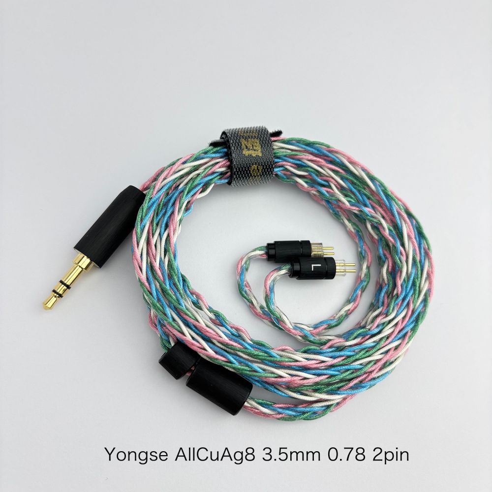 AllCuAg8（オールシーユーエージーエイト）もYongseのブランドとしてはエントリークラスに位置付けられます。
銅線の銀メッキではなく、銅と銀の合金を採用しており、1コアあたり133線を使用し左右合わせて8コア仕様となっております。
一本あたり0.03mmというリッツ線でウォームと解像度表現を両立するケーブルに仕上がっています。

◎Yongse （LIYANG BUCKS DIGITAL CABLES CO., LTD.）とは
2015年設立、中国・江南地域（リツ陽）に拠点を構えるケーブル専門メーカーです。
創業は2015年ですが、コアメンバーはケーブル業界において25年以上の経験を有しており、
設計・材料選定・量産管理に至るまで、豊富なノウハウを蓄積しています。

PC・スマートフォン向けデジタルケーブルに加え、
イヤホン／IEM用オーディオケーブルおよび各種精密コネクターの研究開発・製造を主力事業としています。
カスタマー要求仕様に応じたOEM／ODM開発を強みとし、導体構造設計、耐久性向上設計、
安定した信号伝送設計など、実使用を前提とした製品づくりを行っています。

強力な開発体制。専任R＆Dエンジニア：12名。品質管理担当：17名。第三者試験機関（TUV）との連携体制
単なる製造請負ではなく、設計段階からの技術提案型開発を行い、市場競争力のある製品仕様をご提案いたします。
国際安全基準への対応も進んでおり、当社製品は、UL（米国安全規格）対応、CE（EU適合規格）対応、
RoHS準拠など、国際的な安全・環境基準に適合しております。
北米・欧州市場での販売実績を有し、グローバル基準での品質・安全性を確保しています。

＜仕様＞
●素材：銅＋銀合金（2％純銀含）
●組方：8コア 7＊19 ／ 0.03
●インターフェイス：0.78 2Pin
●プラグ：3.5mm
●プラグ素材：銅＋24K金メッキ 外装：艶消し航空機グレードアルミニウム。オリジナル・スプリッター採用
●ケーブル長：120cm±2cm