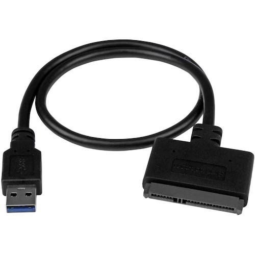 2.5インチSSD／HDDに高速かつ簡単にデータアクセスができるようになりました。このケーブル型アダプタがあれば、超高速USB 3.1 Gen 2（10 Gbps）を介して、ノートパソコンやデスクトップPCを直接SSDに接続してデータアクセスができます。

【便利なドライブアクセス】
このアダプタケーブルがあれば、ドライブをエンクロージャに実装することなくハードドライブを素早くスワップすることができます。別のアクセサリを用意しなくても2.5インチSSD／HDDのデータを素早く複製し検索することができるのです。データマイグレーション、ドライブクローニング、データバックアップ時に高速USB 3.1 Gen 2を使って簡単にドライブにアクセスすることができます。

【USB 3.1 Gen 2の速度を活用】
USB 3.1 Gen 2がより広い帯域幅とより速い速度を実現します。最大ファイル転送速度は10 Gbpsに達します。これはUSB 3.0（USB 3.1 Gen 1）の2倍の速度です。最新SSD／HDDの性能を最大限に引き出すとともに、データ転送時のボトルネックを軽減します。

【外部電源供給のいらない超軽量設計】
このケーブル型アダプタは小型、軽量設計でノートパソコン用バッグやキャリングケースにピッタリ収まります。どこへ行っても外部電源ユニットなしで大事なデータに素早くアクセスすることができます。

StarTech.comでは、本製品に2年間保証と無期限無料技術サポートを提供しています。