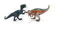 恐竜の中でもっとも有名なティラノサウルス・レックとベロキラプトル。体の大きさは両極端ですが、どちらもとても危険な恐竜です。
