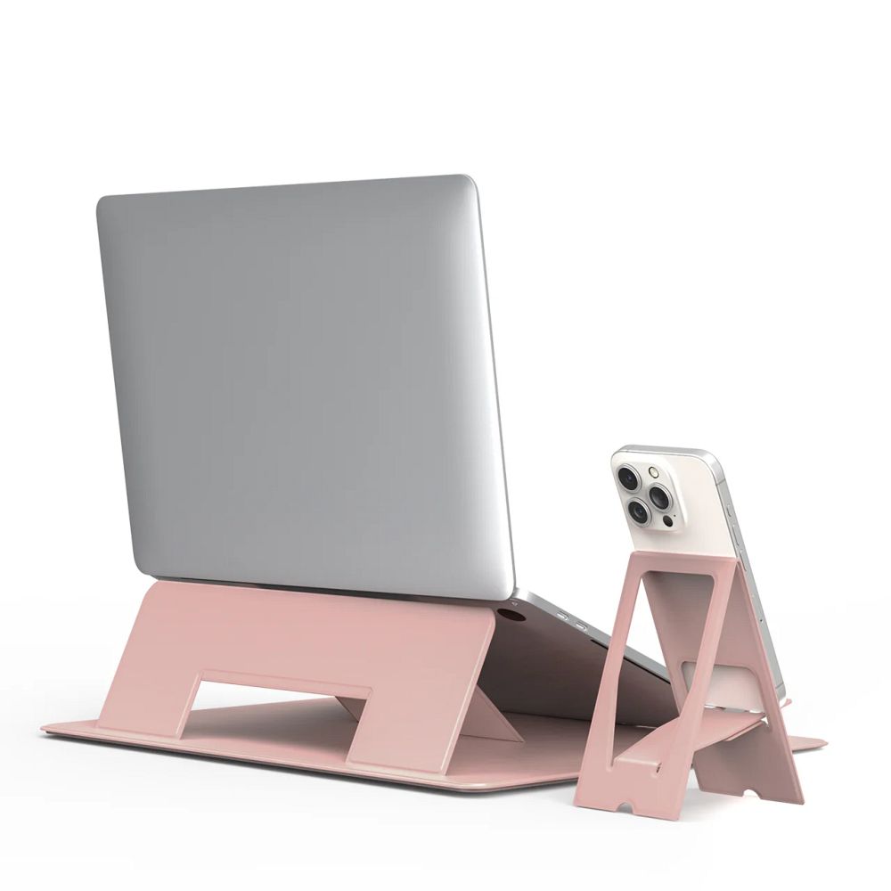 HUANUOの新作Magno M1は、膝上でも卓上でも使える世界初の2WAYノートPCスタンド。
CAMPFIREで511人の支援を受けた初代モデルをベースに、さらに進化して登場しました。

＜製品特徴＞
■3段階の角度調整で、快適な姿勢をサポート
18°〜30°まで3段階の角度調整が可能。
デスクワークや在宅勤務中でも、首や肩の負担を軽減し、正しい姿勢を保てます。

■超薄型＆軽量設計で、持ち運びラクラク
折りたたみ時の厚さはわずか4.3mm。
カバンの中でもかさばらず、出張・カフェ・コワーキングスペースなど、どこでも使えるポータブルデザインです。

■マグネット式で簡単組み立て・収納
強力なネオジム磁石を採用し、部品が瞬時に吸着。
工具不要で、素早く組み立て・分解ができます。

■サイズに応じて最大5kgまで対応
Magno M1 Miniモデルは最大3kg対応。
三角構造で安定感があり、幅広いデバイスに対応。

■ひざ上でも快適な「ラップモード」対応
軽量設計に加え、手触りが良く滑りにくいPUレザー素材を採用しているため、
ソファやベッドなど膝の上でも安定して快適にご使用いただけます。

＜主な仕様＞
【Magno M1 mini】
●対応サイズ：13インチ前後のノートパソコン・タブレット
●スタンド角度：5段階調整（8度〜38度）
●本体サイズ：幅306×奥行218×高さ4.3mm（折りたたみ時）
●重量：約553g
●素材：マンガン鋼、グラスファイバー、ネオジム磁石
●耐荷重：最大3kg
●付属品：構造で支えるスマホスタンド