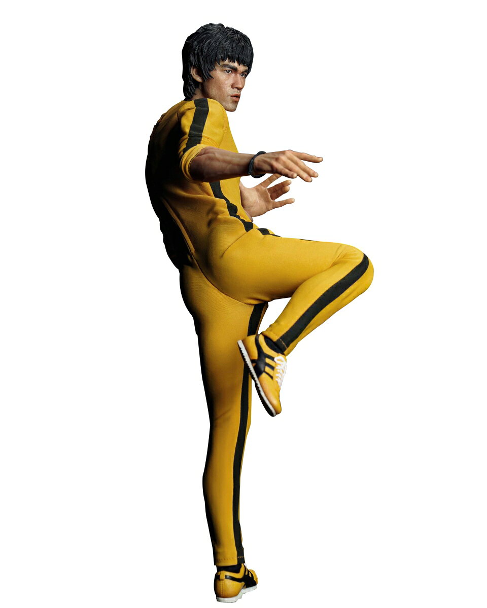 INARTより、伝説のアクションスター「ブルース・リー」が、象徴的なイエロー・ジャンプスーツ姿で1/6スケールフィギュアとなって登場！

ブルース・リーの鍛え上げられた肉体を、可動式シリコンボディによってリアルに再現。
落ち着いた表情と気迫あふれる表情、2種類のヘッドパーツが付属し、シーンに合わせて異なる魅力を楽しめます。

鮮やかなイエロー・ジャンプスーツには布素材を採用。
豊富な交換用ハンドパーツと組み合わせることで、ブルース・リーならではの力強く躍動感あふれるポージングが可能です。

さらに、ヌンチャクや竹の棒、ヌンチャク用バッグ、ブレスレットに加え、劇中の場面を思わせる階段のジオラマパーツも付属。
INARTならではの精巧な造形と充実した付属品により、ブルース・リーの圧倒的な存在感を余すところなく堪能できる1/6スケールフィギュアです。

【セット内容】

・ フィギュア × 1

可動式シリコンボディ × 1
イエロー・ジャンプスーツ × 1
シューズ × 1組

・ 交換用ヘッドパーツ × 2

通常表情ヘッド × 1
感情表現ヘッド × 1

・ 交換用ハンドパーツ × 12

握り拳 × 1組
ジェスチャーハンド × 1組
リラックスハンド × 1組
開き手 × 1組
ヌンチャク保持用ハンド × 1組
棍握り用右手 × 1
棍保持用右手 × 1

・ アクセサリー × 5

竹製の棍 × 1
ヌンチャク × 1
ヌンチャク用バッグ × 1
ブレスレット × 1
階段ジオラマパーツ × 1

・ 台座 × 1
・ スタンド × 1

&copy; Bruce Lee Enterprises, LLC. All Rights Reserved.

・ホビー系商品についての諸注意
メーカー都合により発売の大幅な延期が発生する可能性がございます。
予約商品についてはメーカーから順次入荷次第の発送となります。メーカー公表の発売日とは異なる場合がございますのでご了承ください。【対象年齢】：【商品サイズ (cm)】(高さ）：27.6
