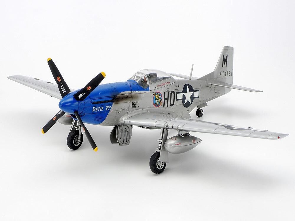 タミヤ 1/48 傑作機シリーズ　ノースアメリカン P-51D マスタング 【61040】 (プラモデル)