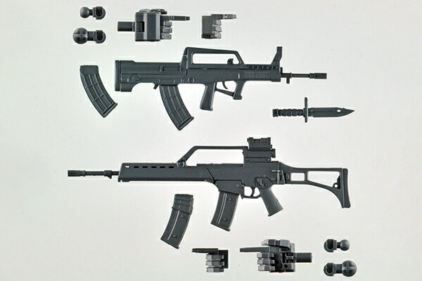 SFメカと相性抜群のバトルフィールド情景模型「ジオコレ・コンバット」シリーズのウエポンライン。
グレーで成形されたリアル系銃火器の組み立て式ランナーキットです。
トミーテックが展開するプラモデルシリーズ“リトルアーモリー”の数多のラインナップからSFメカとの相性が良い火器をセレクトしてセット化。
成型色をSFメカライクなグレーカラーにすることで、親和性を高めました。
第1弾はアサルト・マシンガン・スナイパーの3タイプ。
コトブキヤのオリジナルプラモデルシリーズ「フレームアームズ」とコラボレーションして展開します。

※画像は別売りのジオコムシリーズ、フレームアームズシリーズとの組み合わせ例です。
対人型ロボット戦の主力兵装として使われるアサルトガンユニット。
GTSは、展開型ストックと光学センサーで安定した射撃が可能。
CH95は独自口径がもたらす破壊力と、短い全長による取り回しの良さが魅力のウエポン。2機種をセット。
アサルトセットAには、フレームアームズコラボパーツとしてジオコム・リトルアーモリー対応の「フレームアームズ」用ハンドパーツが左右各1セットづつ付属。3mm径軸、3.5mm/5mm径ボールジョイント付き。

※形状によりグリップできないガンもあります。
アサルトセットAのパッケージアート担当は木下ともたけ氏！

【付属品】
ジオコム・リトルアーモリー対応の「フレームアームズ」用ハンドパーツ左右各1セット

(C)KOTOBUKIYA

・ホビー系商品についての諸注意
メーカー都合により発売の大幅な延期が発生する可能性がございます。
予約商品についてはメーカーから順次入荷次第の発送となります。メーカー公表の発売日とは異なる場合がございますのでご了承ください。【対象年齢】：