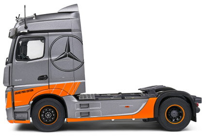 SOLIDO 1/24 メルセデスベンツ アクトロス L グランプリエディション 2019 (シルバー) 【S2400202】 (ミニカー)