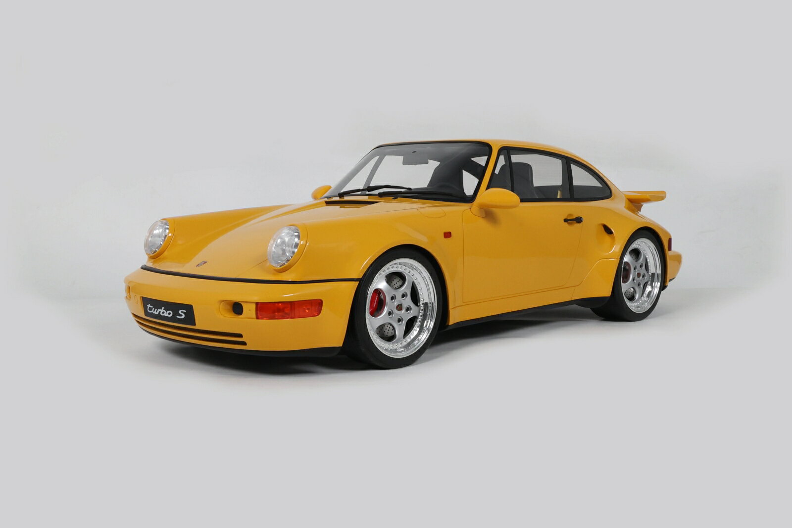 GT SPIRIT 1/8ポルシェ 911(964) ターボ S 1994 (イエロー) 【GTS801701】 (ミニカー)【クレジットカード決済限定】