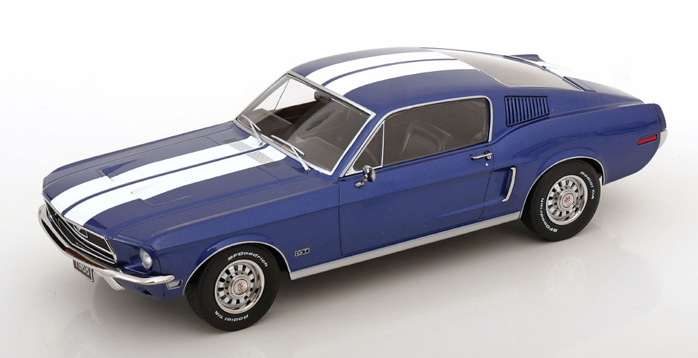 KK Scale 1/18 フォード マスタング GT Fastback 1968ブルーメタリック/ホワイト 【KKDC181394】 (ミニカー)