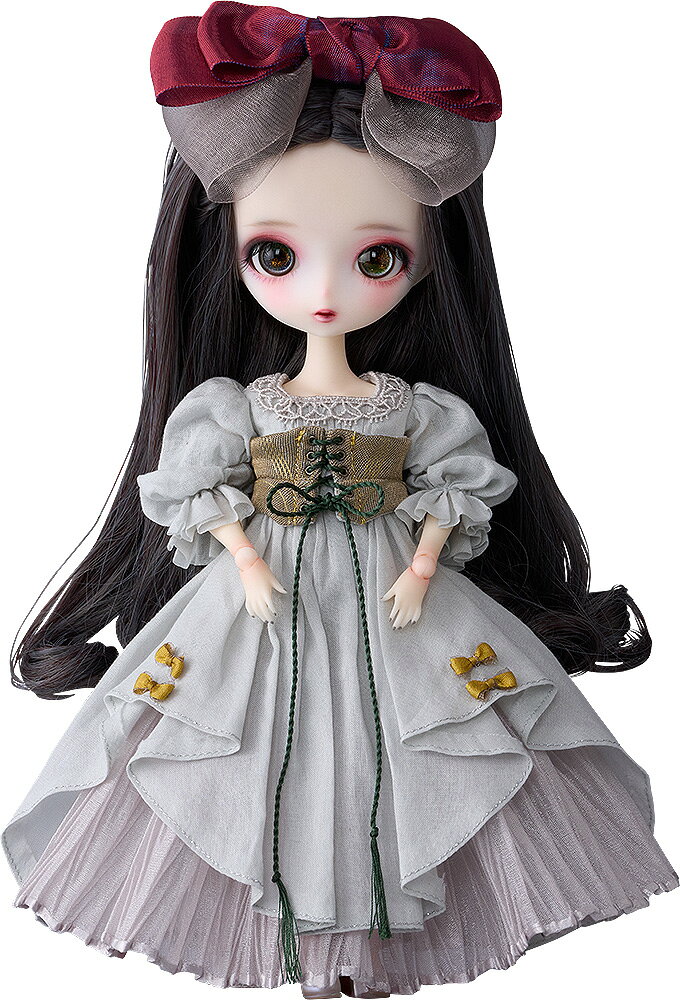 グッドスマイルカンパニーの本格ドールブランド「Harmonia bloom」より、童話シリーズ第3章が開幕です。

童話『白雪姫』にインスピレーションを受けた「Sophia（ゾフィア）」が誕生しました。

◆ウィッグ
黒檀をイメージしたミックスカラーウィッグに、前髪は繊細な三つ編みで結ったセンターわけ、毛先はくるりと巻き込んだスペシャルスタイリングです。

◆グラスアイ
青や緑など様々な色みがみてとれる、魅力的な瞳を用意しました。

◆メイクデザイン
圧倒的な美しさ、永遠性を感じさせる陶器感をテーマに据えて制作しました。

さらに、bloomヘッドに加えて、ストーリー性をぐっと引き立たせるValerianヘッドをご用意。
ドールとしての美しさも堪能できる特別仕様です。

◆衣装デザイン
物語の終盤における「硝子の棺の中」をメインテーマに据えてデザイン・制作しました。

硝子を思わせる、偏光性の高い生地に棺を思わせるデザインとなっています。

◆彩るお小物たち
花飾りのついた金の櫛、身頃を覆いきるほどのコルセット、透明感のある七里の靴、林檎をモチーフにした台座など、
物語の中で訪れる「黄泉の香り」を漂わせるモチーフをふんだんにとりいれました。

そして、今回はHarmonia bloomとしては新色となる、淡い光を受けた白雪をイメージしたスキンカラー『スノウ』が初登場です。

やや黄みのかかった色白肌となっています。

Harmonia bloom がお届けする、いつの時代も愛される永遠の少女をぜひお迎えください。

【セット内容】
* ドール本体(ヘッドbloom/スキンカラー Snow)
* グラスアイ
* ウィッグ
* ヘアリボン
* ドレス
* コルセット
* タイツ
* 金の櫛（髪飾り）
* 七里の靴
* 交換用ヘッドパーツ（Valerian）
* 交換用足首
* 専用台座
* 専用おふとん

本商品は受注生産品となります。

発売後の在庫販売は確約ができかねますのでご了承ください。

※掲載の写真はサンプル品を撮影しています。
実際の商品とは一部仕様等異なる場合があります。

【付属品】
専用台座

&copy; GOOD SMILE COMPANY

・ホビー系商品についての諸注意
メーカー都合により発売の大幅な延期が発生する可能性がございます。
予約商品についてはメーカーから順次入荷次第の発送となります。メーカー公表の発売日とは異なる場合がございますのでご了承ください。【対象年齢】：【商品サイズ (cm)】(高さ）：23