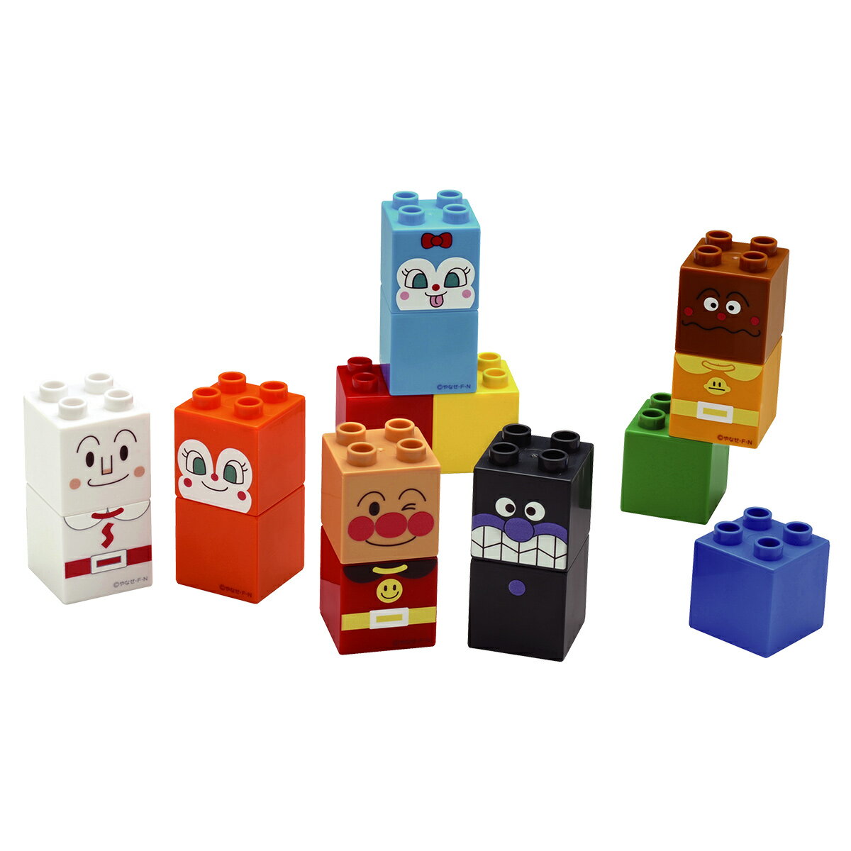 キューブ形状のキャラクターブロック（アンパンマン、ばいきんまん、ドキンちゃん、コキンちゃん、しょくぱんまん、カレーパンマン）と赤、青、黄、緑のカラフルなブロックが4ピース入ったセットです。はじめてのブロック遊びにはもちろん、ブロックバケツなど他商品とあわせると、より楽しく遊んでいただけます。【セット内容】ブロック・・・16ピース（本商品のセット内容以外は付属しません。）【対象年齢】：1才半〜
