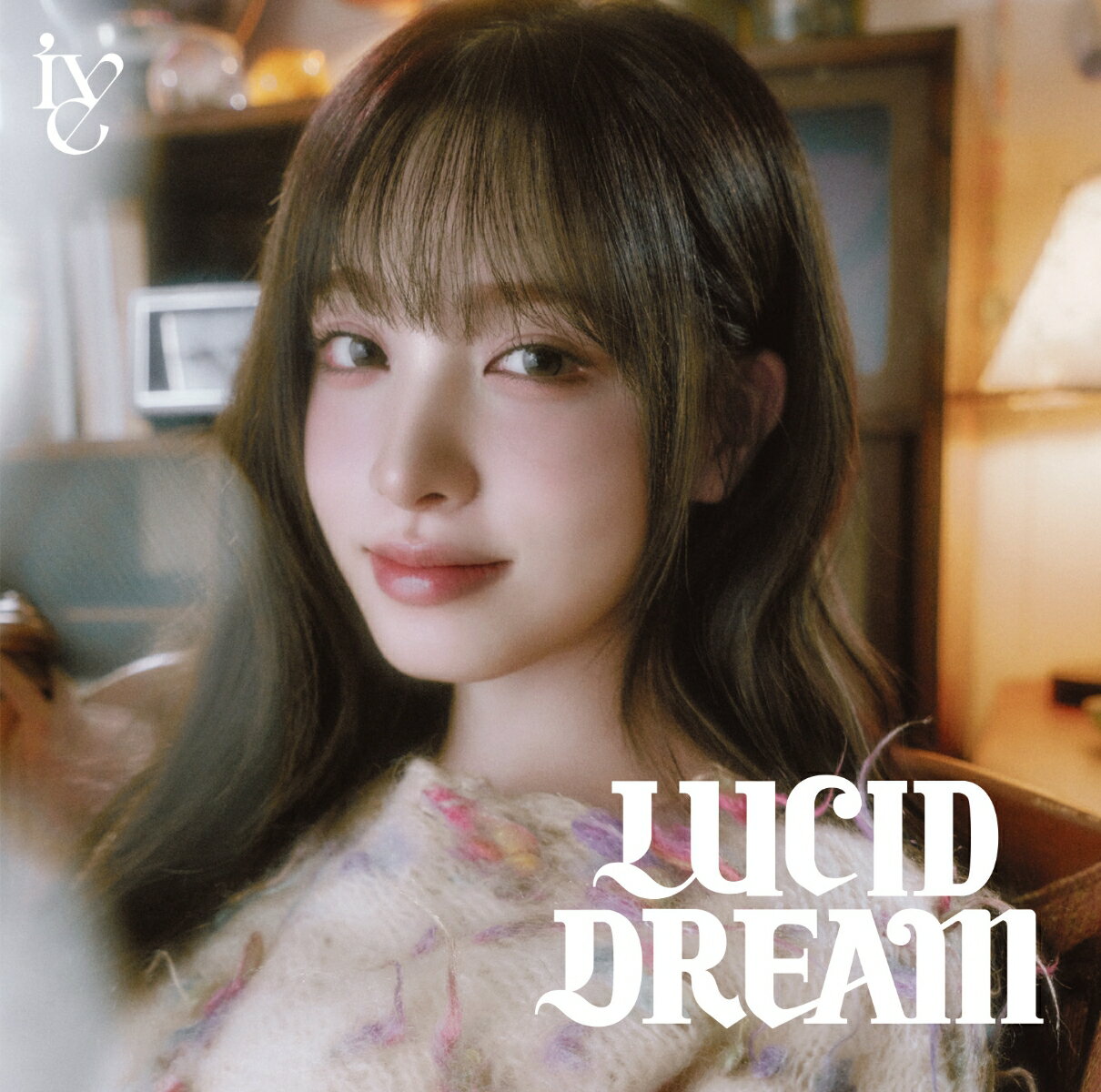 日本オリジナル3曲含む、IVE 4作目となる日本盤リリース！

2021年に韓国でデビューし、名実ともに瞬く間にその人気が世界規模に拡大し続けている韓国6人組ガールズグループ、IVE(アイヴ)。
待望のJAPAN 4th EPには、タイトル曲「LUCID DREAM」に加え、日本オリジナル曲がさらに2曲、日本語バージョン3曲の全6曲を収録予定。
