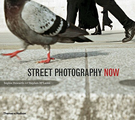 The first substantialsurvey of internationalstreet photographysince the late 1980s.