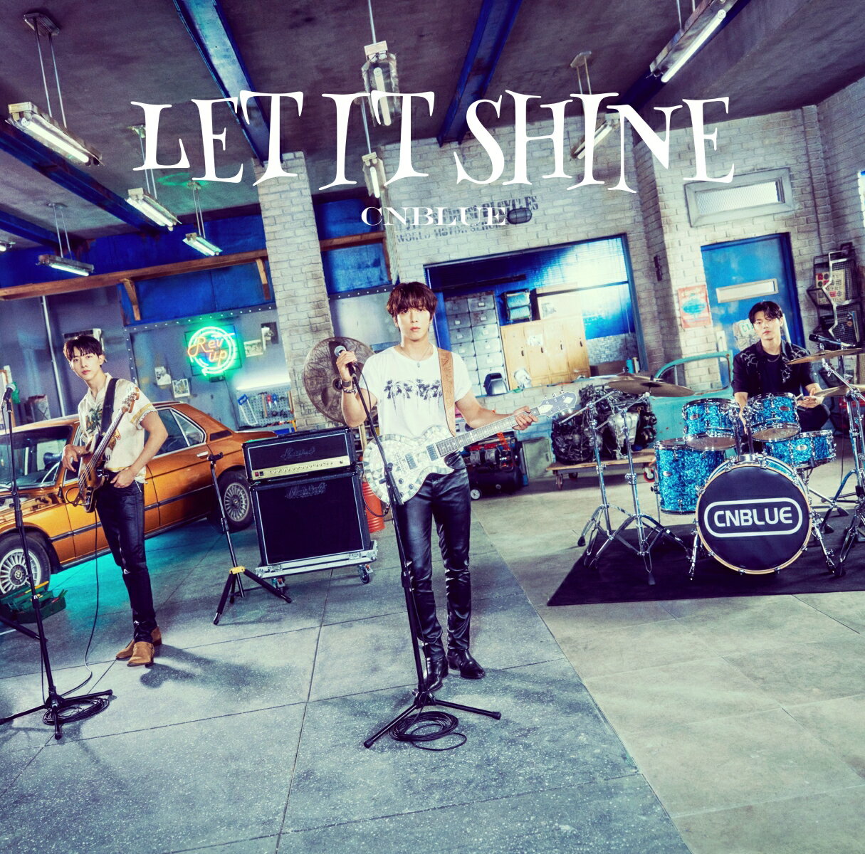 LET IT SHINE (初回限定盤B CD＋BOOK) CNBLUE